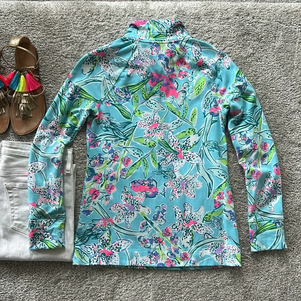 Lilly Pulitzer UPF 50+ Skipper Popover Bali Blue Sway This Way - Picture 9 of 9